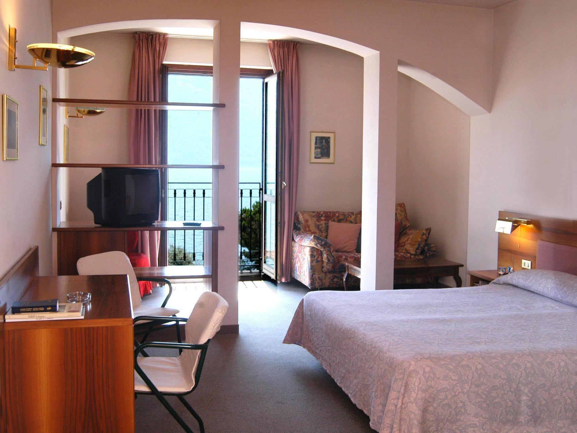 Albergo Moderno Lovere Exterior photo