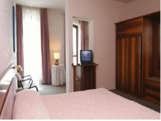 Albergo Moderno Lovere Exterior photo